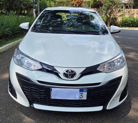 TOYOTA YARIS 1.3 16V FLEX XL LIVE MULTIDRIVE TOYOTA YARIS 1.3 16V FLEX XL LIVE MULTIDRIVE